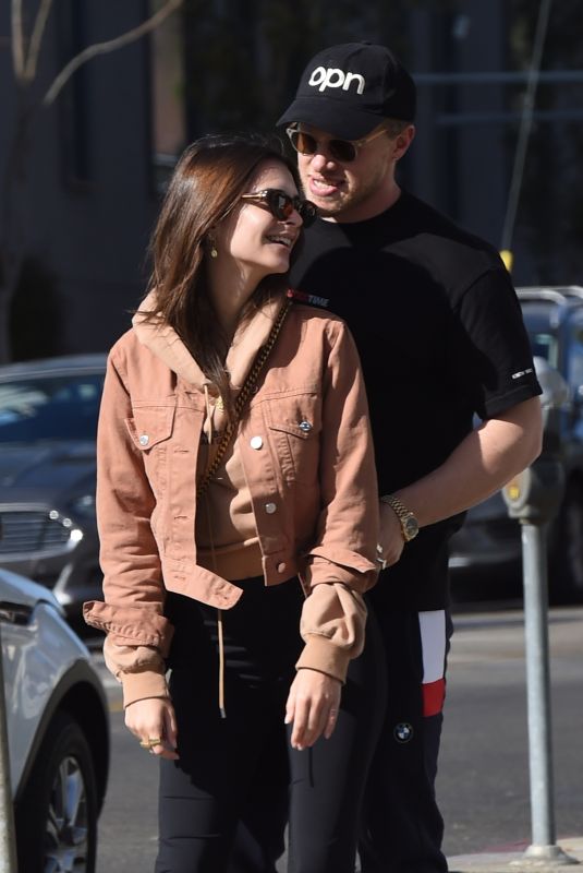 EMILY RATJKOWSKI Out for Lunch at Sugarfish by Sushi Nozawa in Hollywood 02/13/2018