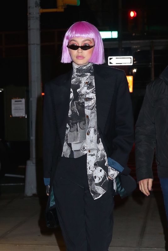 GIGI HADID in a Colorful Wig Arrives at Her Home in New York 02/08/2018