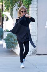 GOLDIE HAWN Out Shopping in Brentwood 02/24/2018