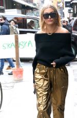 HAILEY BALDWIN Out in New York 02/09/2018
