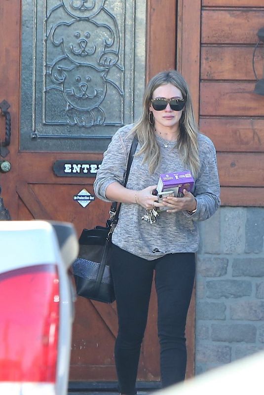 HILARY DUFF Leaves a Veterinarian in Studio City 02/18/2018