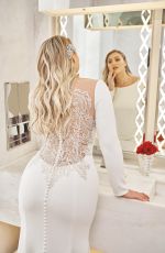 ISKRA LAWRENCE for Justin Alexander