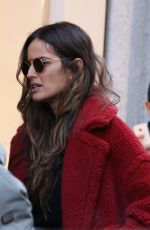 IZABEL GOULART Out and About in Milan 02/25/2018