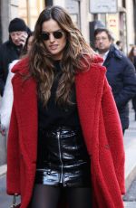 IZABEL GOULART Out and About in Milan 02/25/2018