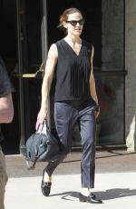 JENNIFER GARNER Arrives at Church in Los Angeles 02/04/2018