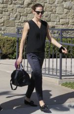 JENNIFER GARNER Arrives at Church in Los Angeles 02/04/2018