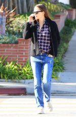 JENNIFER GARNER Out and About in Los Angeles 02/09/2018
