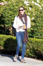 JENNIFER GARNER Out and About in Los Angeles 02/15/2018