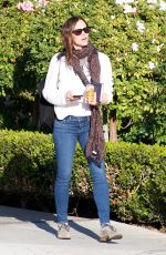 JENNIFER GARNER Out and About in Los Angeles 02/15/2018