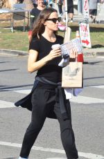 JENNIFER GARNER Out for Coffee and Goodies at Tavern in Brentwood 02/11/2018