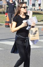 JENNIFER GARNER Out for Coffee and Goodies at Tavern in Brentwood 02/11/2018