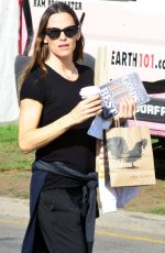 JENNIFER GARNER Out for Coffee and Goodies at Tavern in Brentwood 02/11/2018