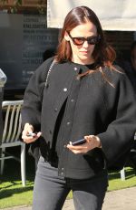 JENNIFER GARNER Out for Lunch at Kreation Cafe in Brentwood 02/16/2018