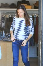 JENNIFER GARNER Out Shopping in Brentwood 02/13/2018