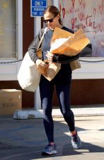 JENNIFER GARNER Shopping for Flowers in Brentwood 02/15/2018