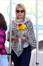 JODIE SWEETIN Shopping at Farmers Market in Studio City 02/25/2018