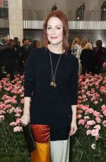 JULIANNE MOORE at Tory Burch Fall/Winter 2018 Fashion Show in New York 02/09/2018