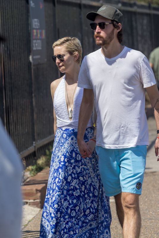 KATE HUDSON and Danny Fujikawa Out in Sydney 02/17/2018