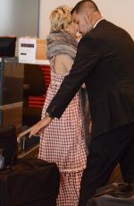 KATE HUDSON Flies Out of Sydney 02/20/2018