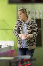 KATE HUDSON Out Shopping  in Los Angeles 02/26/2018