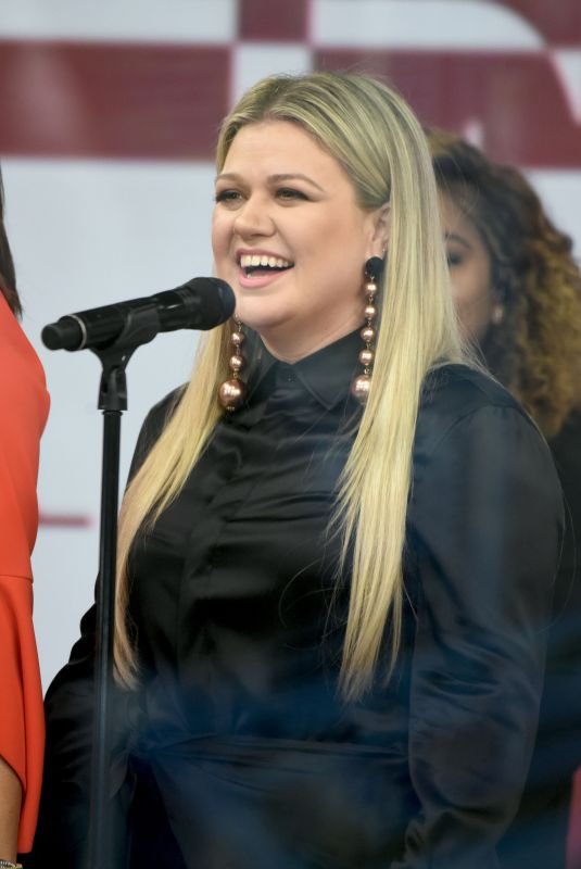 KELLY CLARKSON at Today Show in New York 02/26/2018