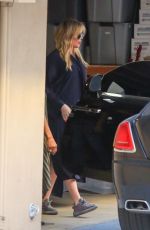 KHLOE KARDASHIAN Arrives at Friend
