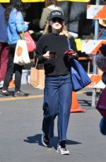 KIERNAN SHIPKA Shopping at Farmer