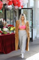 KIM KARDASHIAN at XO Bloom Flower Shop in Calabasas 02/14/2018