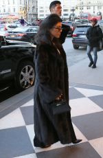 KOURTNEY KARDASHIAN Arrives at Her Hotel in New York 02/03/2018