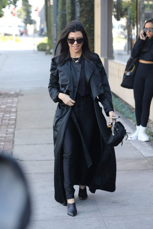 KOURTNEY KARDASHIAN Heading to Doctor