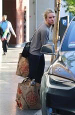 KRISTEN BELL Shopping at Trader Joe