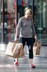 KRISTEN BELL Shopping at Trader Joe