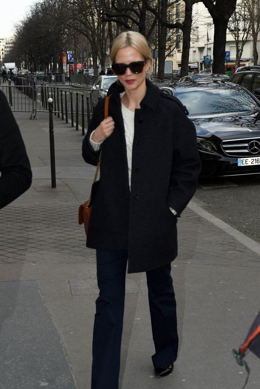 LAURA BAILEY Arrives at Ritz Hotel in Paris 02/26/2018