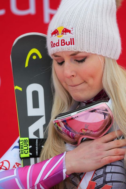 LINDSEY VONN Wins World Cup Downhill Race in Germany 02/04/2018