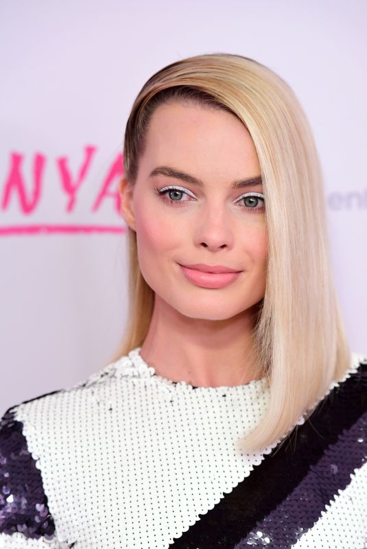 MARGOT ROBBIE at I, Tonya Premiere in London 02/15/2018
