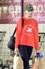 MARGOT ROBBIE Shopping for Grocery in Los Angeles 02/05/2018