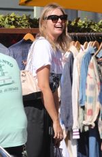 MARIA SHARAPOVA Out Shopping in Venice Beach 02/15/2018