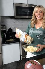 MARLA MAPLES for Super Bowl Sundsay 02/04/2018