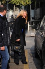 MICHELLE HUNZIKER Out for Lunch in Milan 02/12/2018