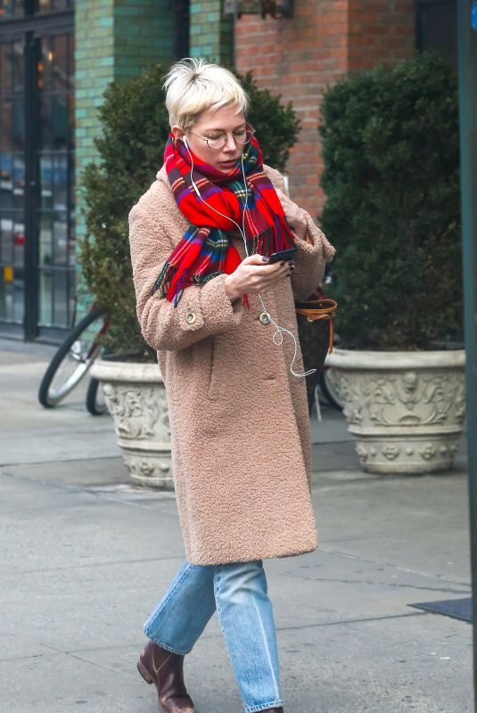 MICHELLE WILLIAMS Out and About in New York 02/06/2018