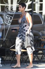 NICOLE MURPHY Out with Her Dog in Beverly HIlls 02/16/2018