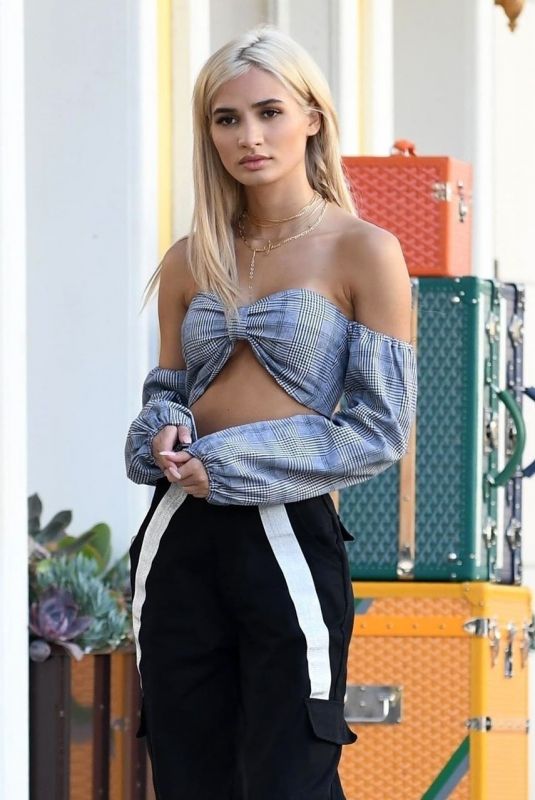 PIA MIA PEREZ on the Set of a Photoshoot at Rodeo Drive in Beverly Hills 02/09/2018