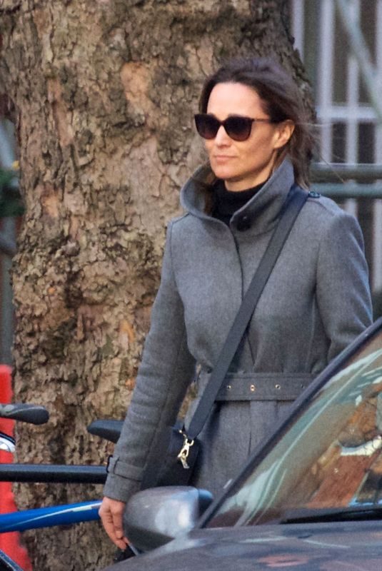 PIPPA MIDDLETON Out Shopping in London 02/15/2018