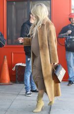 Pregnant KHLOE KARDASHIAN Arrives at a Baby Shop in Los Angeles 02/21/2018