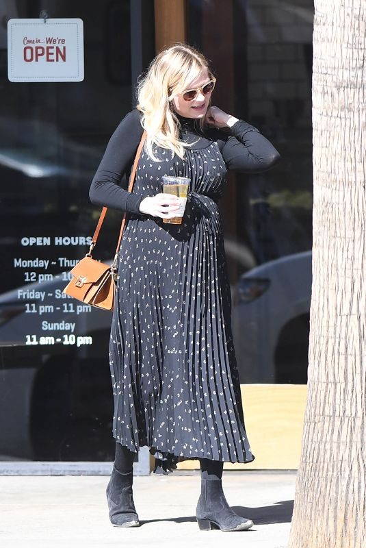 Pregnant KIRSTEN DUNST at McConnell’s Fine Ice Cream Shop in Studio City 02/24/2018