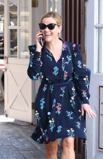 REESE WITHERSPOON at Brentwood Country Mart 02/13/2018