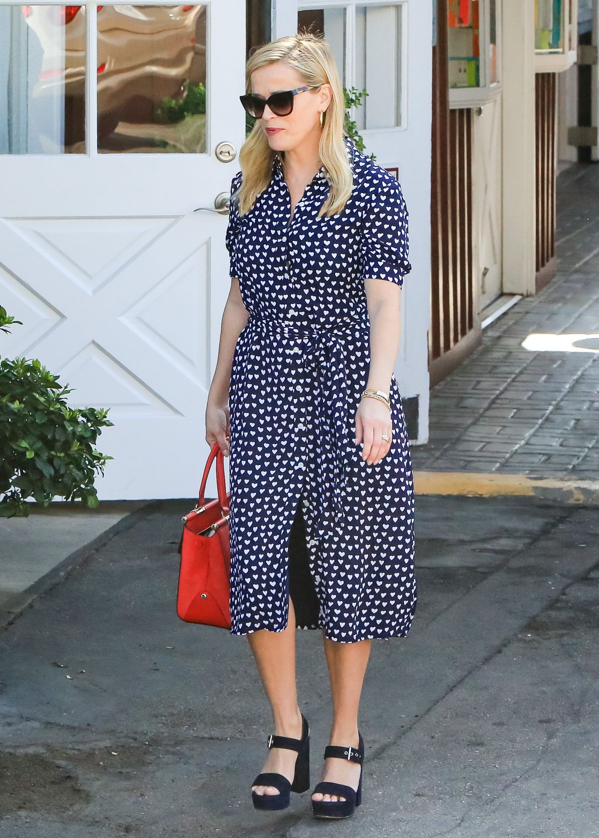 REESE WITHERSPOON Out in Los Angeles 02/09/2018 – HawtCelebs