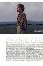 ROSAMUND PIKE in D La Repubblica, February 2018