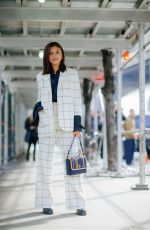 SARAH ELEN Out at New York Fashion Week 02/09/2018