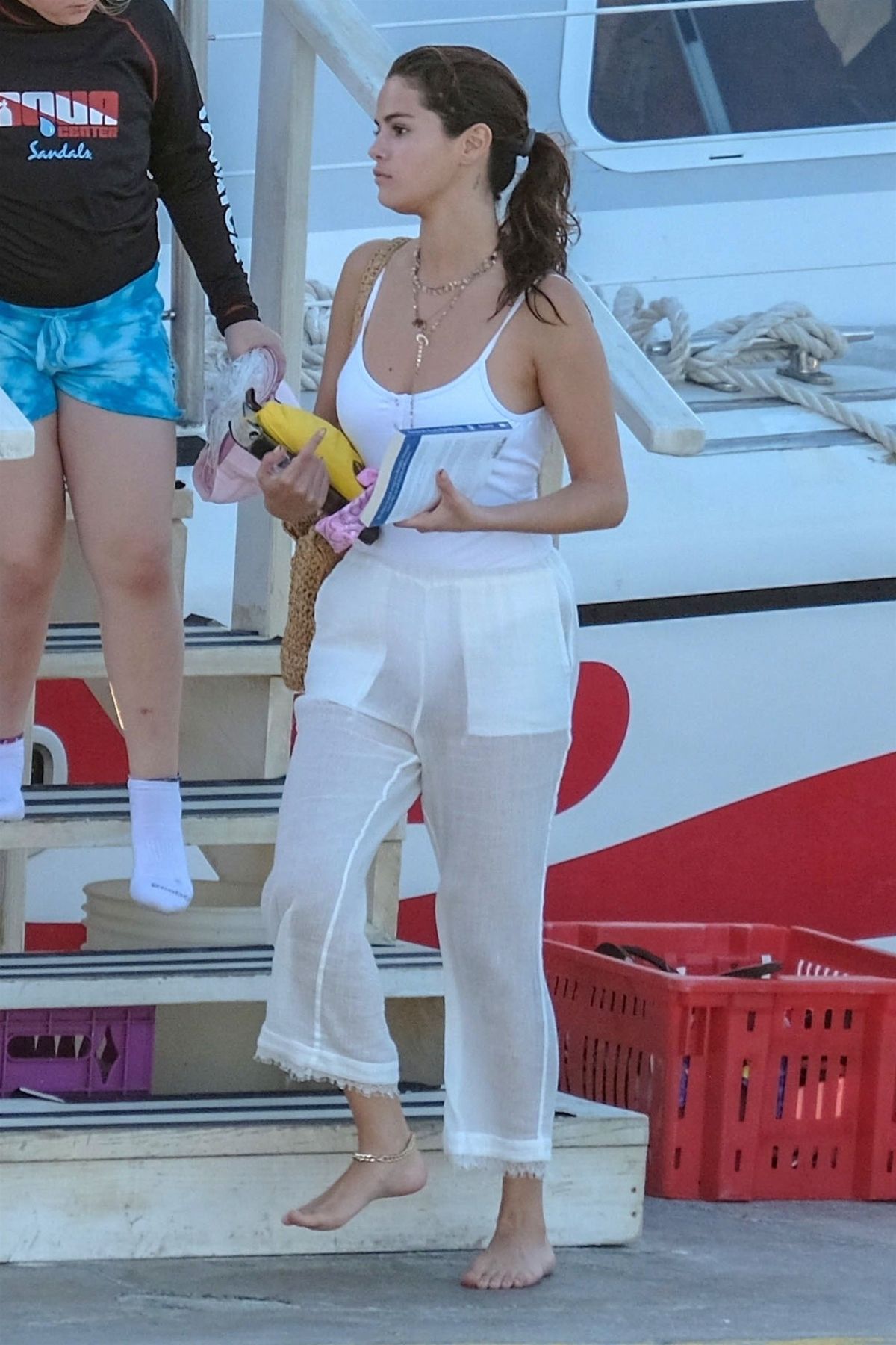 SELENA GOMEZ and Justin Bieber at a Yacht in Jamaica 02/22/2018 ...